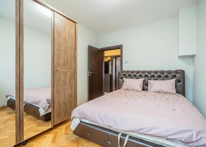 The Right Choice 10 *